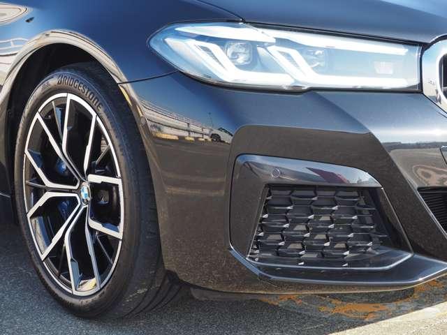 ５シリーズ ５２３ｉツーリング　Ｍスポーツ　ブラックレザーシート　１９インチアルミ　ＬＣＩモデル　パワーシート　全席シートヒーター　ＡＣＣ　ヘッドアップディスプレイ　オートライト　オートトランク　ＬＥＤヘッドライト　ＬＥＤテール　フルセグＴＶ（6枚目）