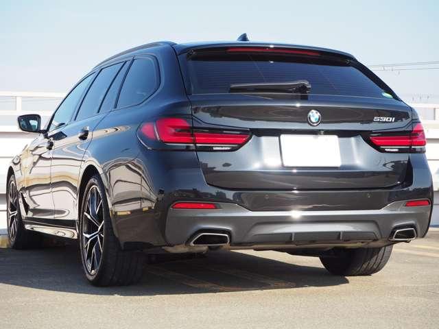 ５シリーズ ５２３ｉツーリング　Ｍスポーツ　ブラックレザーシート　１９インチアルミ　ＬＣＩモデル　パワーシート　全席シートヒーター　ＡＣＣ　ヘッドアップディスプレイ　オートライト　オートトランク　ＬＥＤヘッドライト　ＬＥＤテール　フルセグＴＶ（9枚目）