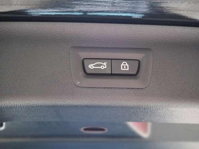 ５シリーズ ５２３ｉツーリング　Ｍスポーツ　ブラックレザーシート　１９インチアルミ　ＬＣＩモデル　パワーシート　全席シートヒーター　ＡＣＣ　ヘッドアップディスプレイ　オートライト　オートトランク　ＬＥＤヘッドライト　ＬＥＤテール　フルセグＴＶ（12枚目）