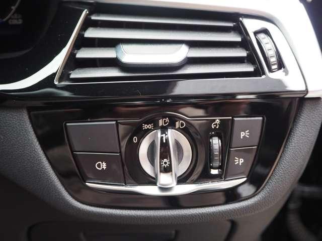 ５シリーズ ５２３ｉツーリング　Ｍスポーツ　ブラックレザーシート　１９インチアルミ　ＬＣＩモデル　パワーシート　全席シートヒーター　ＡＣＣ　ヘッドアップディスプレイ　オートライト　オートトランク　ＬＥＤヘッドライト　ＬＥＤテール　フルセグＴＶ（16枚目）