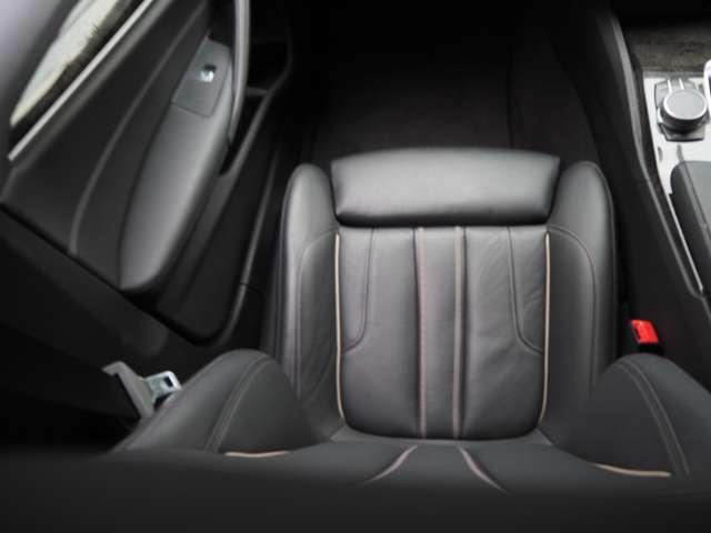 ５シリーズ ５２３ｉツーリング　Ｍスポーツ　ブラックレザーシート　１９インチアルミ　ＬＣＩモデル　パワーシート　全席シートヒーター　ＡＣＣ　ヘッドアップディスプレイ　オートライト　オートトランク　ＬＥＤヘッドライト　ＬＥＤテール　フルセグＴＶ（23枚目）