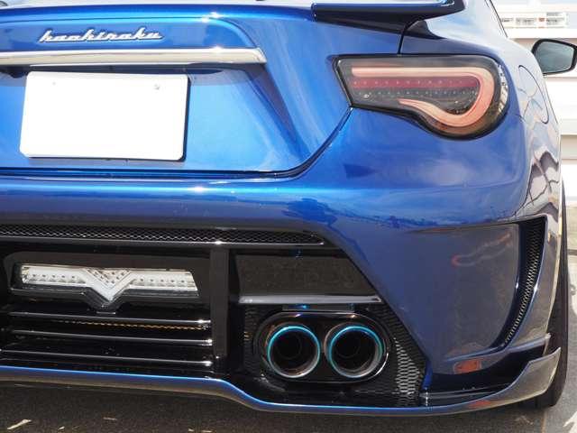 ８６ ＧＴ　ケンウッド　フローティングナビ　フルセグ　リアカメラ　リアスポイラー　１８インチＷＯＲＫアルミホイール　ＫＵＨＬ　ＲＡＣＩＮＧ　スラッシュ４テールマフラーフラップタイプエアロ　リアディフューザー（12枚目）