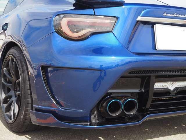 ８６ ＧＴ　ケンウッド　フローティングナビ　フルセグ　リアカメラ　リアスポイラー　１８インチＷＯＲＫアルミホイール　ＫＵＨＬ　ＲＡＣＩＮＧ　スラッシュ４テールマフラーフラップタイプエアロ　リアディフューザー（13枚目）