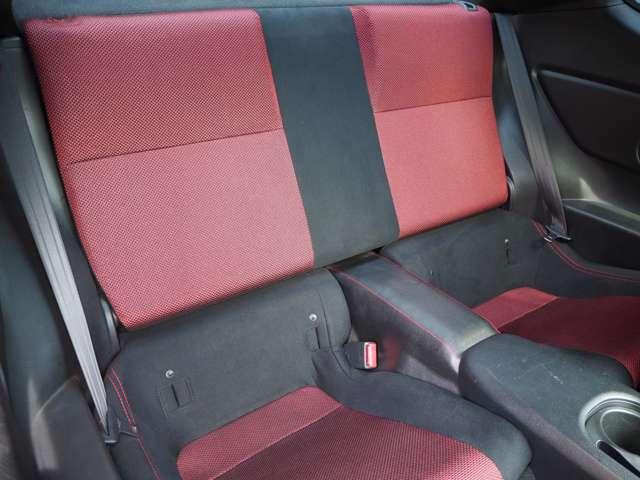 ８６ ＧＴ　ケンウッド　フローティングナビ　フルセグ　リアカメラ　リアスポイラー　１８インチＷＯＲＫアルミホイール　ＫＵＨＬ　ＲＡＣＩＮＧ　スラッシュ４テールマフラーフラップタイプエアロ　リアディフューザー（33枚目）