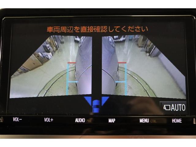 左右側面カラーモニターも装備。駐車枠や隣のクルマなど周囲との位置関係がよくわかり、駐車しやすいですよ。運転席からは目視できない助手席側の側面も見えますので、路肩に幅寄せする際なども安心です。