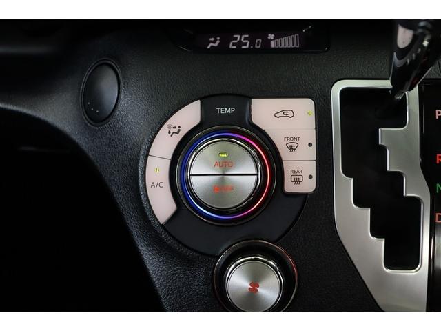 エアコンは簡単に操作が出来るミニマルデザインです。シンプルなデザインこそ、ユーティリティを追求した結果ですね。オートエアコンなので、自動で風量や温度をコントールしてくれ、快適な空調にしてくれます。