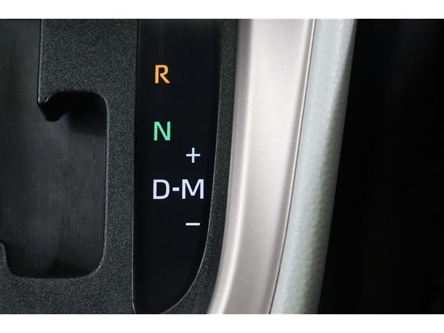 ＭＴモード（シーケンシャルシフト）を装備しています。ＣＶＴ車でありながら、マニュアル感覚のシフトチェンジが可能です。ドライバーの変速操作に応えたアクティブな走りが楽しめます。