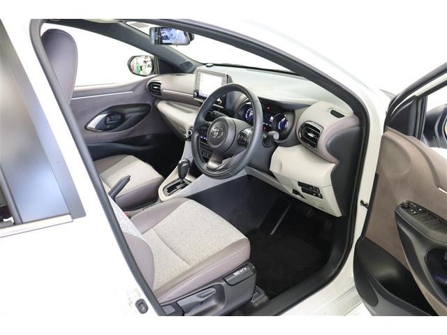 【トラクションコントロール機能搭載】濡れた路面や雪道、凍結した道路で常に安定した走行をサポートしてくれます。また、ドライバーがうっかりアクセルを踏み込み過ぎたときなども制御してくれます。