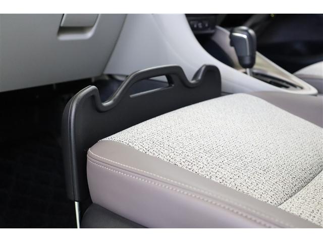 ブレーキを踏んだ時に足元に荷物が転がった事ありませんか？買い物アシストシートを装備しているので、ずれて足元へ落ちてしまう心配がありません。雨の日は出しておくと傘を置けるのでシートが濡れにくいですよ。