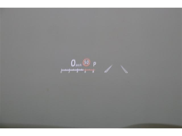 ヤリスクロス ハイブリッドＺ　クルーズＣ　横滑防止装置　リアカメラ　フルセグ地デジ　ＬＥＤライト　メモリーナビゲーション　点検記録簿　ナビ＆ＴＶ　盗難防止装置　電動シート　ドライブレコーダー　ＡＷ　キーレス　ＤＶＤ再生　ＡＢＳ（8枚目）