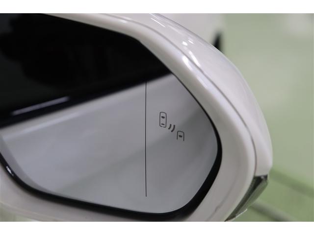 �a�r�l�𑕔��B����ɁA��ގ��ԗ����m�x��y�q�b�s�`�z�𓋍ڂ��Ă��܂��B�o�b�N�ŏo�ɂ���ۂɍ��E����ڋ߂���ԗ������m���A�~���[�̃C���W�P�[�^�[�̓_�łƌx�񉹂Ōx�����Ĉ��S�m�F���T�|�[�g���Ă���܂��B