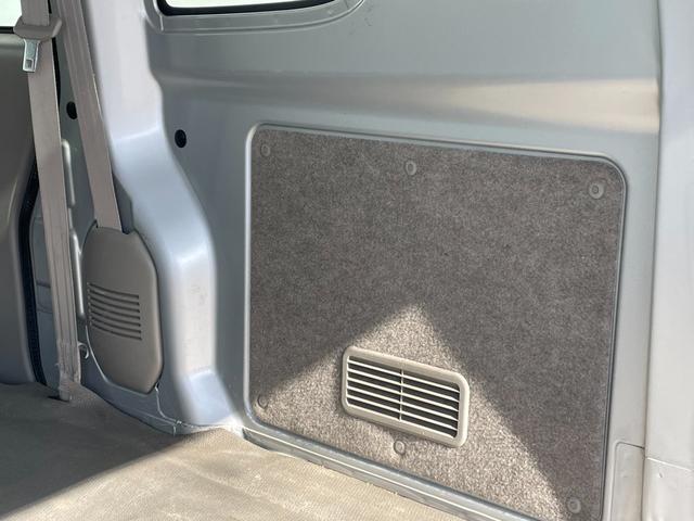 PC AT車/禁煙車/社外ナビTV/バックカメラ/ETC/キーレス/パワーウインドウ/Bluetooth/盗難防止装置/タイミングチェーン/ハイルーフ/DVD/ETC/走行4.6万キロ/USB/車検整備付(27枚目)