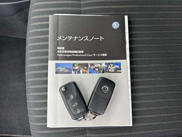 ポロ ＴＳＩハイライン　ユーザー買取車／禁煙車／純正メモリーナビ・地デジ／Ｂｌｕｅｔｏｏｔｈ／ＵＳＢ／フルセグ／ＥＴＣ／ＣＤ・ＤＶＤ再生／バックカメラ／ドラレコ／ＨＩＤ／純正１５インチアルミ／パワーウィンドウ／録音／記録簿（22枚目）