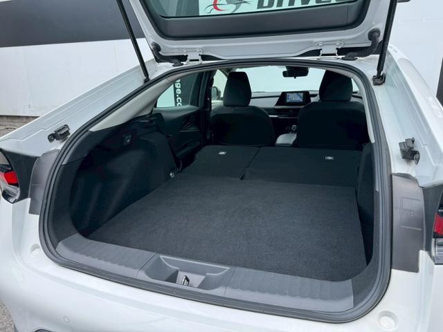 プリウス Ｘ　★禁煙車★ＳＤナビ★バックカメラ★レーダークルーズ★ＬＥＤヘッドライト★ＢＳＭ★ＵＳＢ★ＥＴＣ★クリアランスソナー★Ｂｌｕｅｔｏｏｔｈ★オートハイビーム★ブレーキホールド★１５００Ｗ給電★車検整備付★（22枚目）