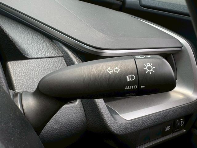 プリウス Ｘ　★禁煙車★ＳＤナビ★バックカメラ★レーダークルーズ★ＬＥＤヘッドライト★ＢＳＭ★ＵＳＢ★ＥＴＣ★クリアランスソナー★Ｂｌｕｅｔｏｏｔｈ★オートハイビーム★ブレーキホールド★１５００Ｗ給電★車検整備付★（26枚目）