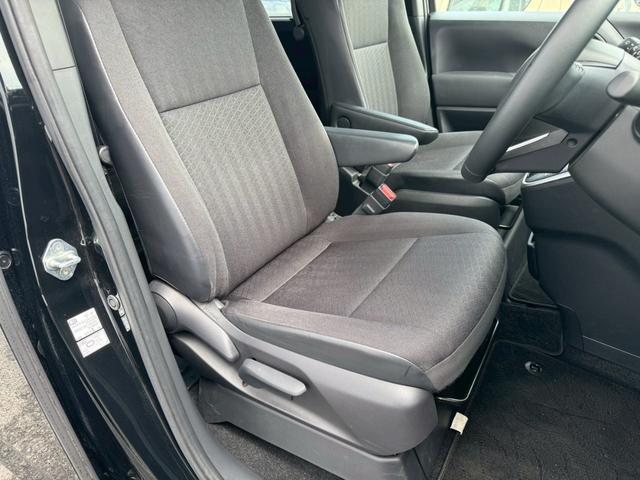 TOYOTA VOXY S-G Best Japan Spec Recon Car for Import Malaysia