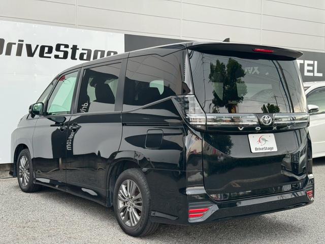 TOYOTA VOXY S-G Best Japan Spec Recon Car for Import Malaysia