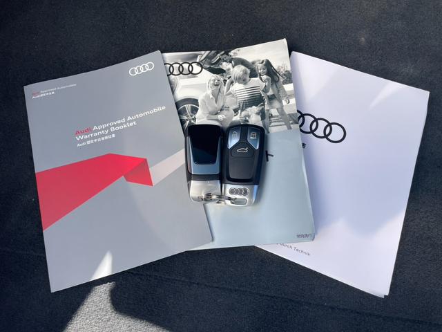 ＴＴクーペ ４０ＴＦＳＩ　Ｓラインパッケージ　ユーザー買取車　Ｓラインパッケージ　マトリクスＬＥＤ　禁煙車　バーチャルコックピット　Ｂカメラ　スペアキー　取説保証書付　ＥＴＣ　前ドラレコ　クルコン　ＢＳＭ　Ｂホールド　パワーシート　点検整備付（12枚目）