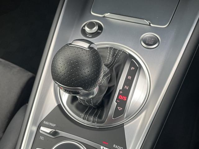 ＴＴクーペ ４０ＴＦＳＩ　Ｓラインパッケージ　ユーザー買取車　Ｓラインパッケージ　マトリクスＬＥＤ　禁煙車　バーチャルコックピット　Ｂカメラ　スペアキー　取説保証書付　ＥＴＣ　前ドラレコ　クルコン　ＢＳＭ　Ｂホールド　パワーシート　点検整備付（28枚目）
