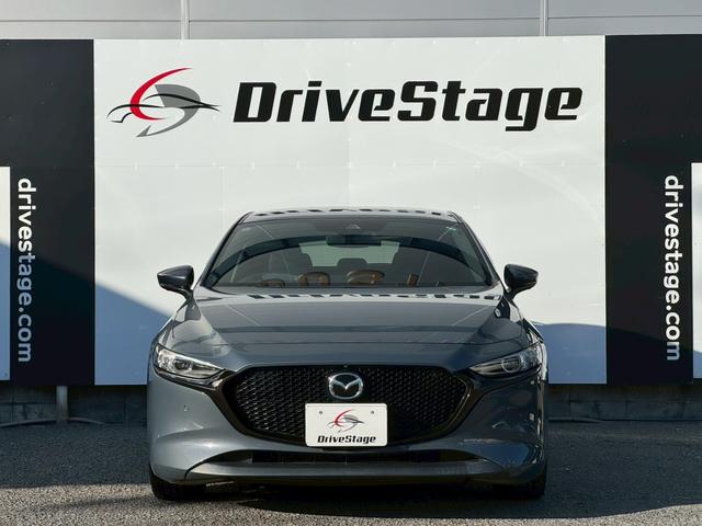 ＭＡＺＤＡ３ファストバック １５Ｓツーリング　禁煙車　純正ナビ　フルセグ　パノラマビューモニター　置くだけ充電　ＥＴＣ　ドライブレコーダー　ブラインドスポットモニター　ヘッドアップディスプレイ　ブレーキホールド　純正アルミホイール　点検整備付（5枚目）