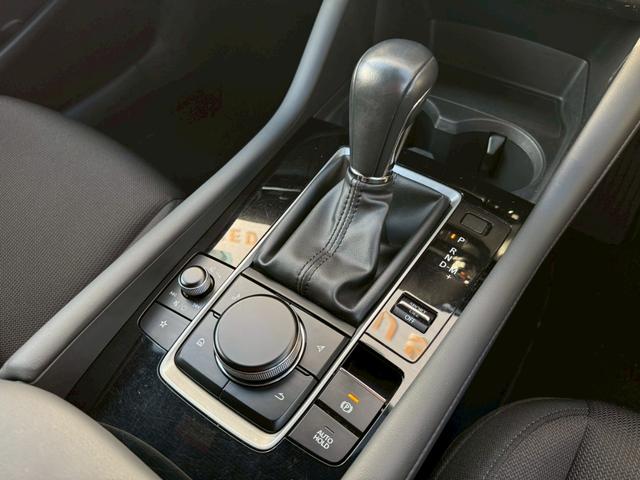ＭＡＺＤＡ３ファストバック １５Ｓツーリング　禁煙車　純正ナビ　フルセグ　パノラマビューモニター　置くだけ充電　ＥＴＣ　ドライブレコーダー　ブラインドスポットモニター　ヘッドアップディスプレイ　ブレーキホールド　純正アルミホイール　点検整備付（26枚目）