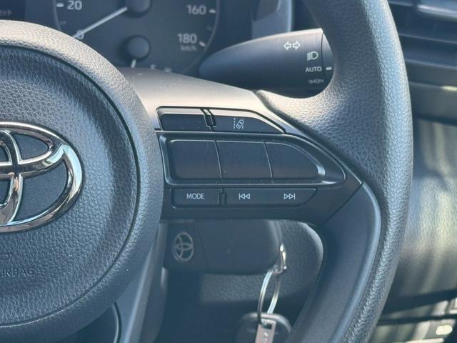 ヤリス Ｘ　禁煙車　純正ディスプレイオーディオ　Ｂｌｕｅｔｏｏｔｈ　ＥＴＣ２．０　ドライブレコーダー　衝突軽減ブレーキ　レーンキープアシスト　オートハイビーム　オートライト　ＵＳＢポート　スペアキー有　車検整備付（17枚目）