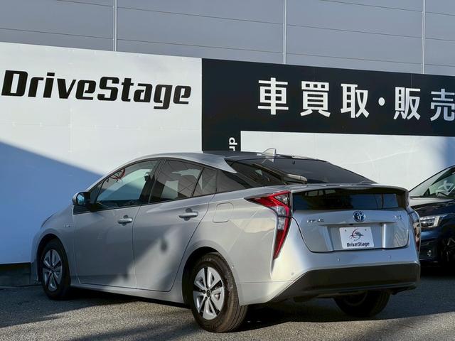 プリウス Ａ　禁煙車　純正ナビ　Ｂｌｕｅｔｏｏｔｈ　ＥＴＣ　バックカメラ　アダプティブクルーズ　オートハイビーム　パーキングアシスト　衝突軽減ブレーキ　ＬＥＤヘッドライト　純正アルミ　ドライブレコーダー　車検整備付（13枚目）