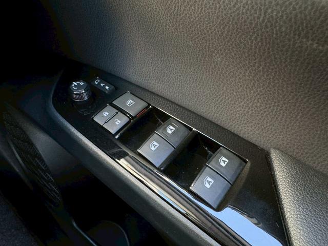 プリウス Ａ　禁煙車　純正ナビ　Ｂｌｕｅｔｏｏｔｈ　ＥＴＣ　バックカメラ　アダプティブクルーズ　オートハイビーム　パーキングアシスト　衝突軽減ブレーキ　ＬＥＤヘッドライト　純正アルミ　ドライブレコーダー　車検整備付（30枚目）