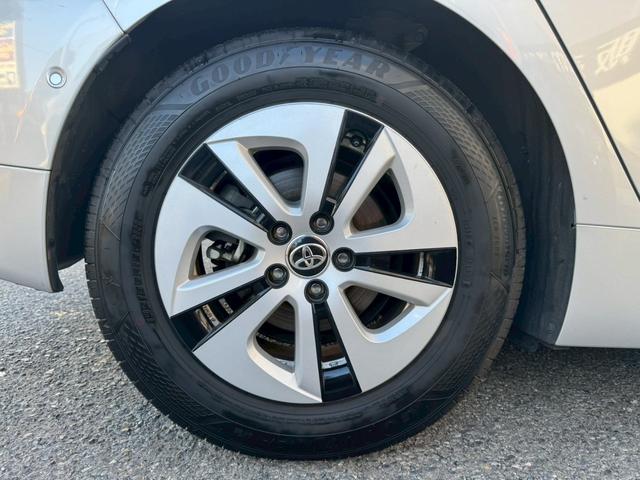 プリウス Ａ　禁煙車　純正ナビ　Ｂｌｕｅｔｏｏｔｈ　ＥＴＣ　バックカメラ　アダプティブクルーズ　オートハイビーム　パーキングアシスト　衝突軽減ブレーキ　ＬＥＤヘッドライト　純正アルミ　ドライブレコーダー　車検整備付（41枚目）