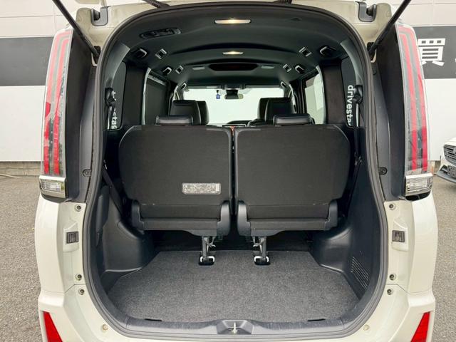TOYOTA NOAH SI WxB