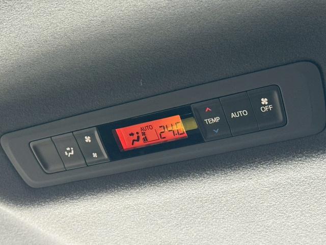 TOYOTA NOAH SI WxB