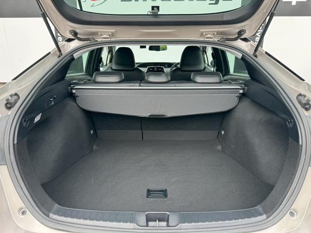 プリウス Aツーリングセレクション 禁煙車 純正9インチナビ フルセグ Bluetooth ETC2.0 黒革シート シートヒーター パワーシート 衝突軽減ブレーキ パーキングアシスト BSM HUD Aハイビーム ドラレコ 点検整備付(15枚目)