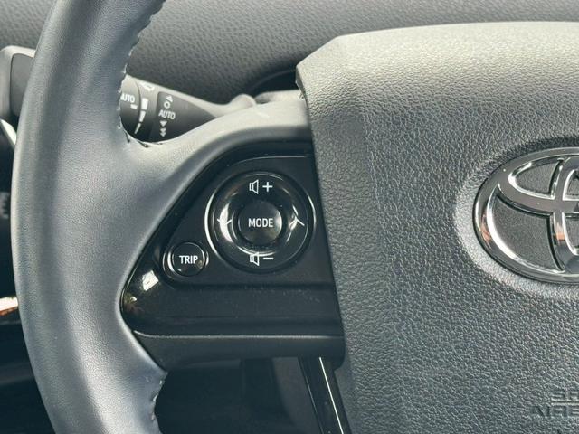 プリウス Aツーリングセレクション 禁煙車 純正9インチナビ フルセグ Bluetooth ETC2.0 黒革シート シートヒーター パワーシート 衝突軽減ブレーキ パーキングアシスト BSM HUD Aハイビーム ドラレコ 点検整備付(20枚目)