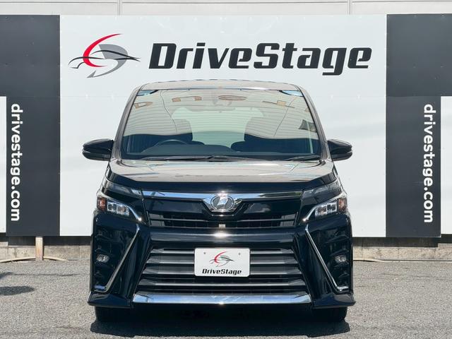 ヴォクシー ZS 禁煙車 純正10インチナビ フルセグ Bluetooth バックカメラ ETC 衝突軽減ブレーキ オートハイビーム レーンキープアシスト パワースライドドア LEDヘッドライト 純正アルミ 点検整備付(5枚目)