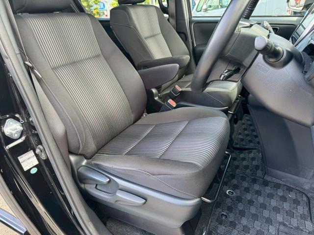 ヴォクシー ZS 禁煙車 純正10インチナビ フルセグ Bluetooth バックカメラ ETC 衝突軽減ブレーキ オートハイビーム レーンキープアシスト パワースライドドア LEDヘッドライト 純正アルミ 点検整備付(12枚目)