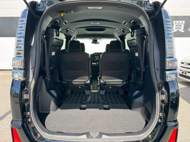 ヴォクシー ZS 禁煙車 純正10インチナビ フルセグ Bluetooth バックカメラ ETC 衝突軽減ブレーキ オートハイビーム レーンキープアシスト パワースライドドア LEDヘッドライト 純正アルミ 点検整備付(19枚目)
