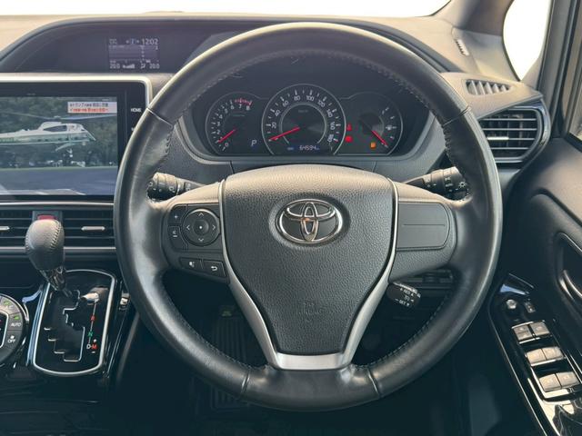 ヴォクシー ZS 禁煙車 純正10インチナビ フルセグ Bluetooth バックカメラ ETC 衝突軽減ブレーキ オートハイビーム レーンキープアシスト パワースライドドア LEDヘッドライト 純正アルミ 点検整備付(20枚目)