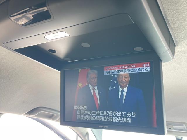 ノア Ｓｉ　ユーザー買取車　禁煙車　社外９インチナビ　アルパインフリップダウンモニター　両側電動スライドドア　バックカメラ　パドルシフト　プッシュスタート　ＥＴＣ　ＢＬＵＥＴＯＯＴＨ　純正アルミ　車検整備付（12枚目）