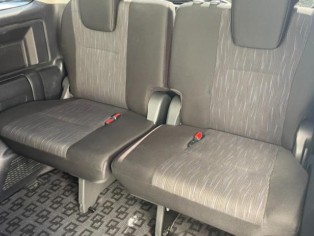 ノア Ｓｉ　ユーザー買取車　禁煙車　社外９インチナビ　アルパインフリップダウンモニター　両側電動スライドドア　バックカメラ　パドルシフト　プッシュスタート　ＥＴＣ　ＢＬＵＥＴＯＯＴＨ　純正アルミ　車検整備付（30枚目）