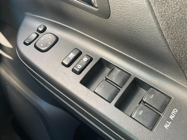 ヴェルファイア 2.4Z 禁煙 オットマンシート 純正SDナビ・フルセグ バックカメラ・サイドカメラ・フロントカメラ 両側電動スライドドア 前後クリアランスソナー ETC BLUETOOTH スペアキー 純正アルミ 車検整備付(36枚目)