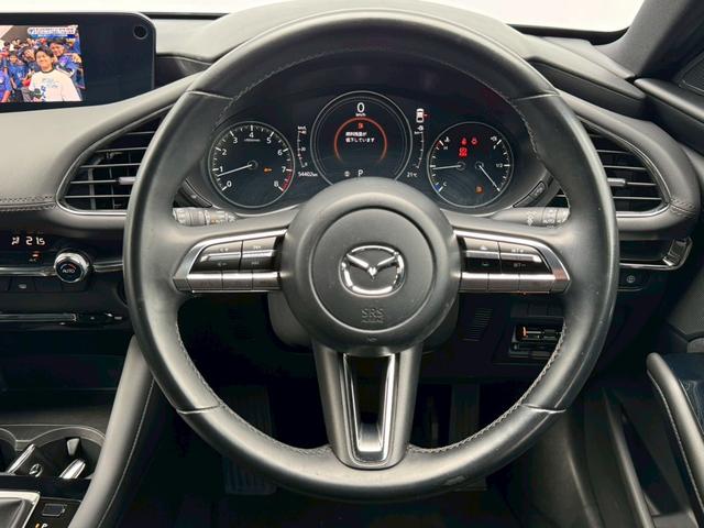 MAZDA3ファストバック 15Sツーリング 禁煙 純正ナビ アラウンドビューモニター ETC 前後ドラレコ アダプティブクルーズコントロール ブラインドスポットモニター ヘッドアップディスプレイ Bホールド 前後クリソナ スペアキー 車検整備付(9枚目)