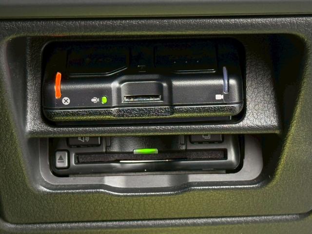 MAZDA3ファストバック 15Sツーリング 禁煙 純正ナビ アラウンドビューモニター ETC 前後ドラレコ アダプティブクルーズコントロール ブラインドスポットモニター ヘッドアップディスプレイ Bホールド 前後クリソナ スペアキー 車検整備付(21枚目)