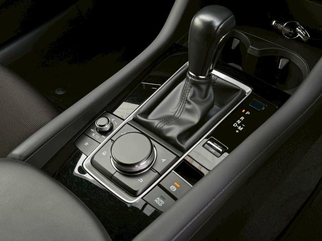 MAZDA3ファストバック 15Sツーリング 禁煙 純正ナビ アラウンドビューモニター ETC 前後ドラレコ アダプティブクルーズコントロール ブラインドスポットモニター ヘッドアップディスプレイ Bホールド 前後クリソナ スペアキー 車検整備付(26枚目)