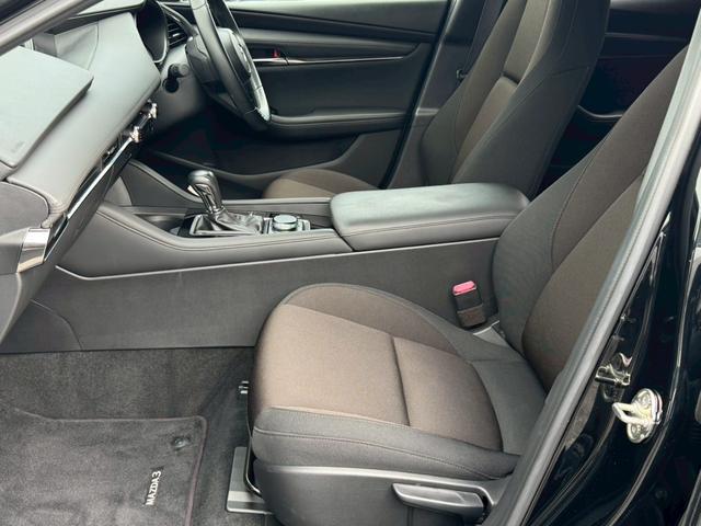 MAZDA3ファストバック 15Sツーリング 禁煙 純正ナビ アラウンドビューモニター ETC 前後ドラレコ アダプティブクルーズコントロール ブラインドスポットモニター ヘッドアップディスプレイ Bホールド 前後クリソナ スペアキー 車検整備付(31枚目)