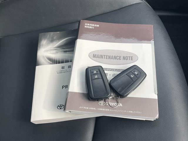 プリウス Ｓツーリングセレクション　禁煙　黒革シート　純正ナビ　バックカメラ　トヨタセーフティセンス　前席シートヒーター　アダプティブクルーズコントロール　前後クリアランスソナー　ＥＴＣ　スペアキー　取説保証書付　純正アルミ　点検整備付（13枚目）