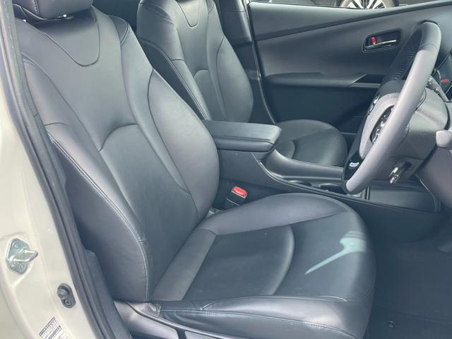 プリウス Ｓツーリングセレクション　禁煙　黒革シート　純正ナビ　バックカメラ　トヨタセーフティセンス　前席シートヒーター　アダプティブクルーズコントロール　前後クリアランスソナー　ＥＴＣ　スペアキー　取説保証書付　純正アルミ　点検整備付（14枚目）