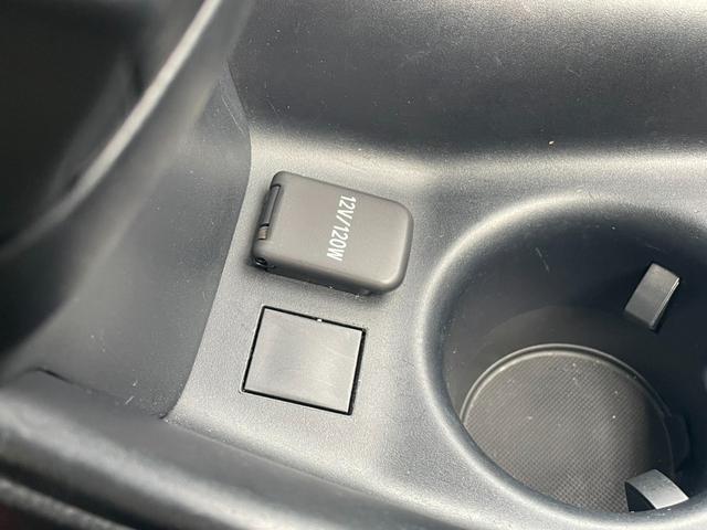 プリウス Ｓツーリングセレクション　禁煙　黒革シート　純正ナビ　バックカメラ　トヨタセーフティセンス　前席シートヒーター　アダプティブクルーズコントロール　前後クリアランスソナー　ＥＴＣ　スペアキー　取説保証書付　純正アルミ　点検整備付（39枚目）