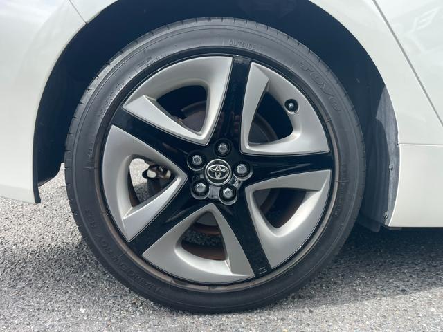 プリウス Ｓツーリングセレクション　禁煙　黒革シート　純正ナビ　バックカメラ　トヨタセーフティセンス　前席シートヒーター　アダプティブクルーズコントロール　前後クリアランスソナー　ＥＴＣ　スペアキー　取説保証書付　純正アルミ　点検整備付（44枚目）