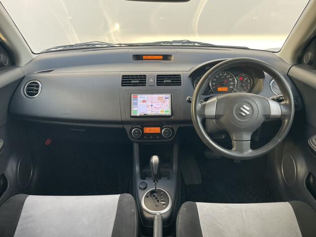 スイフト スタイルＬ　ユーザー買取　走行距離４万ｋｍ未満　禁煙　前席シートヒーター　ナビ　ＣＤ・ＤＶＤ再生可　ＥＴＣ　オートエアコン　電動格納ミラー　ヒーテッドドアミラー　取説保証書付　スマートキー　スペアキー　点検整備付（4枚目）