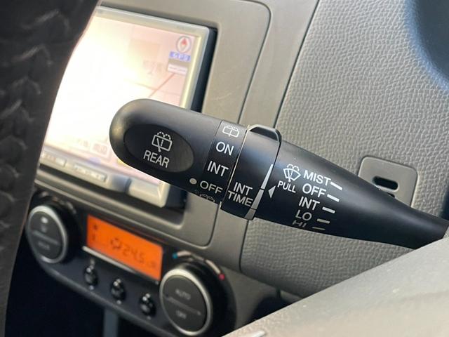 スイフト スタイルＬ　ユーザー買取　走行距離４万ｋｍ未満　禁煙　前席シートヒーター　ナビ　ＣＤ・ＤＶＤ再生可　ＥＴＣ　オートエアコン　電動格納ミラー　ヒーテッドドアミラー　取説保証書付　スマートキー　スペアキー　点検整備付（16枚目）